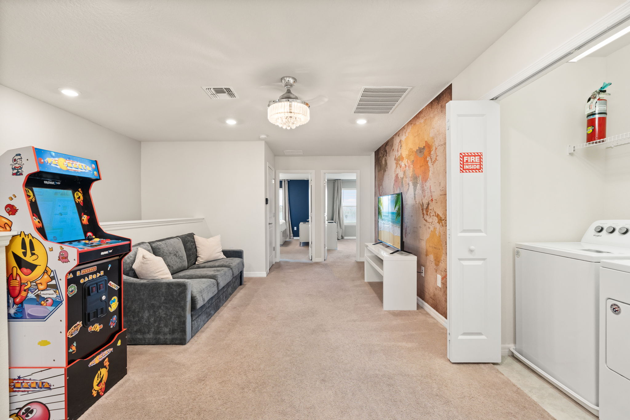 Loft — 3745 Pacific Lane, photo 16 of 83