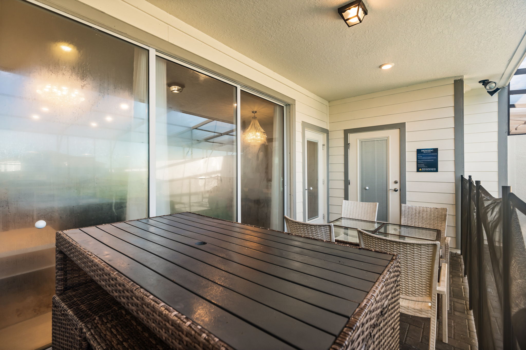 Covered patio — 3745 Pacific Lane, photo 30 of 83