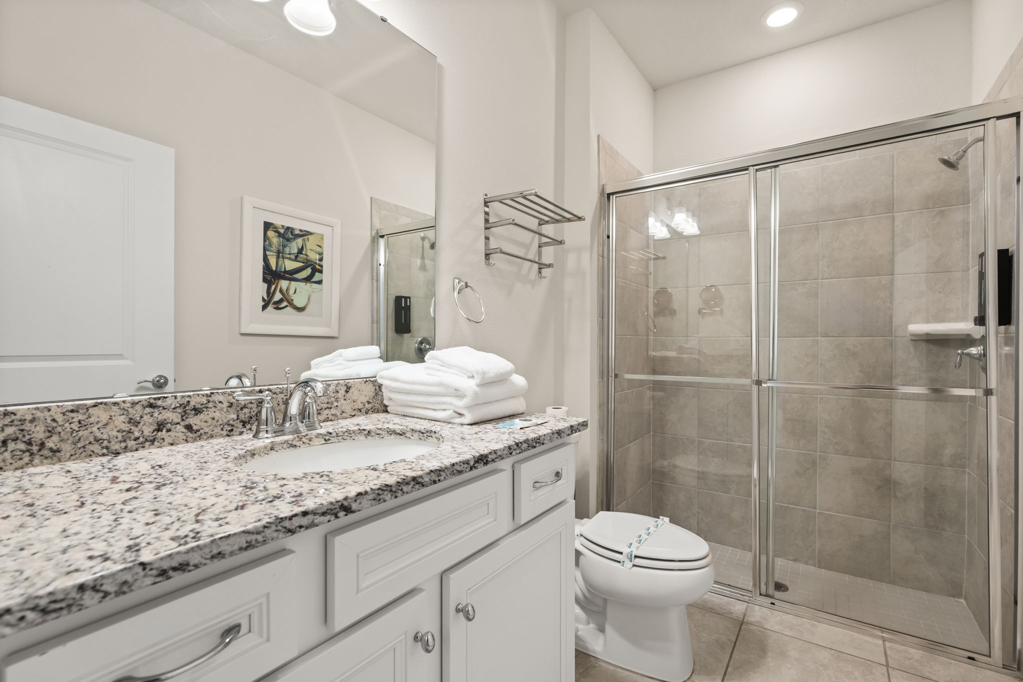 Bathroom — 3745 Pacific Lane, photo 40 of 83