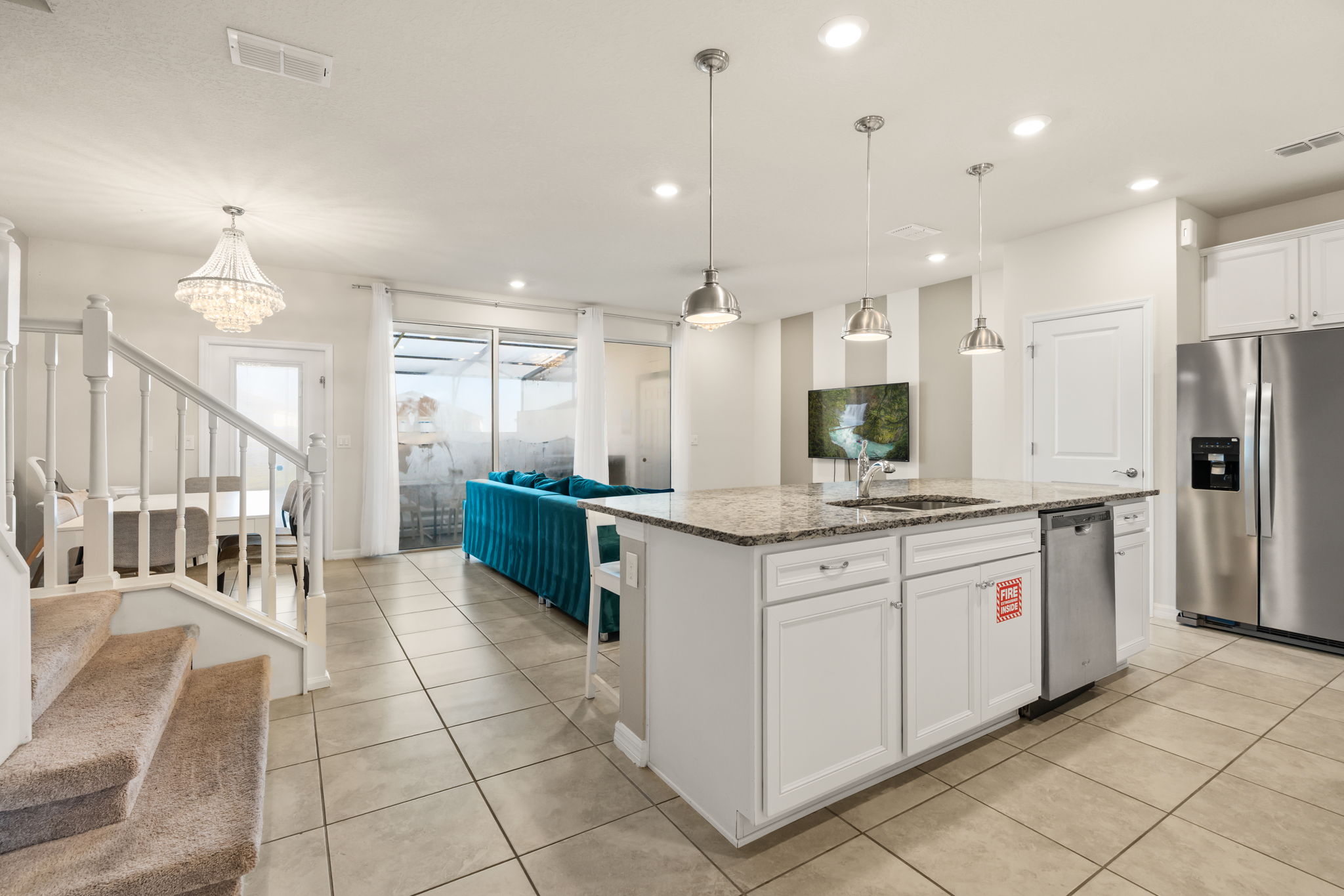 Kitchen — 3745 Pacific Lane, photo 11 of 83