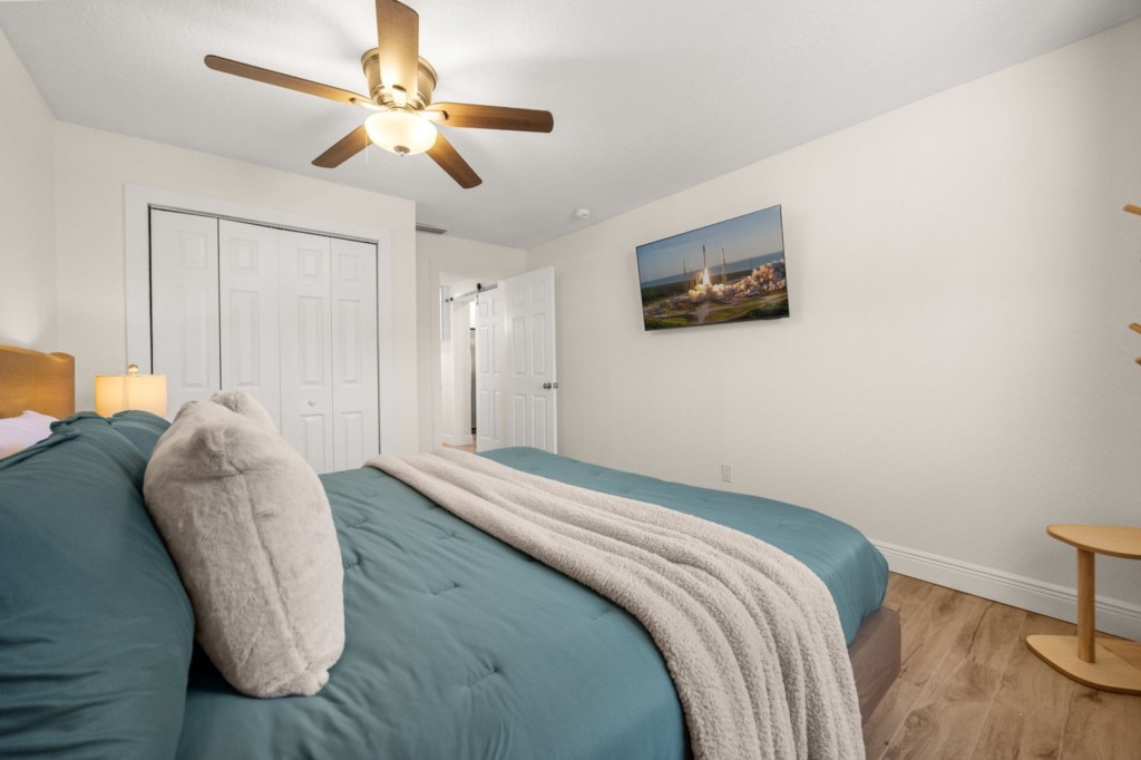 Bedroom 1 — 125 W Gadsden Lane, photo 15 of 48