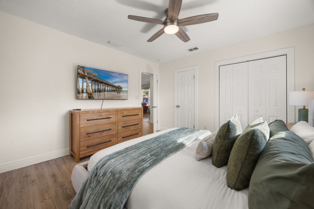 Bedroom 2 — 125 W Gadsden Lane, photo 19 of 48