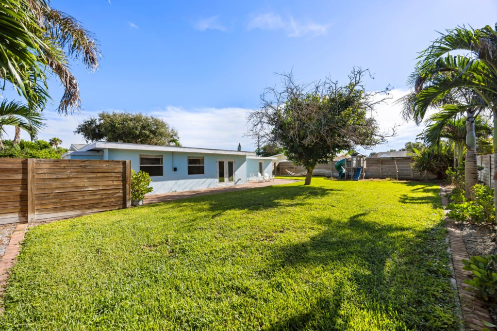 Fully Fenced Backyard — 125 W Gadsden Lane, photo 26 of 48