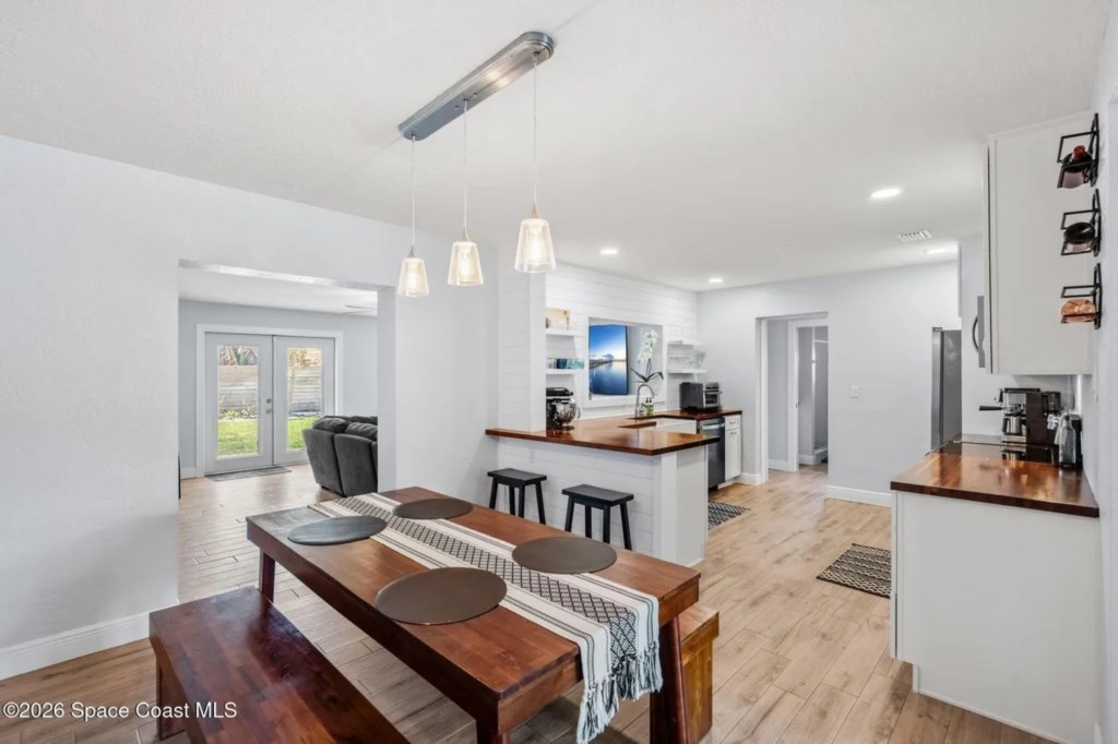 3 bedroom vacation house at Cocoa Beach - Image 7