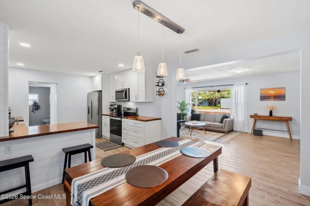 3 bedroom vacation house at Cocoa Beach - Image 5