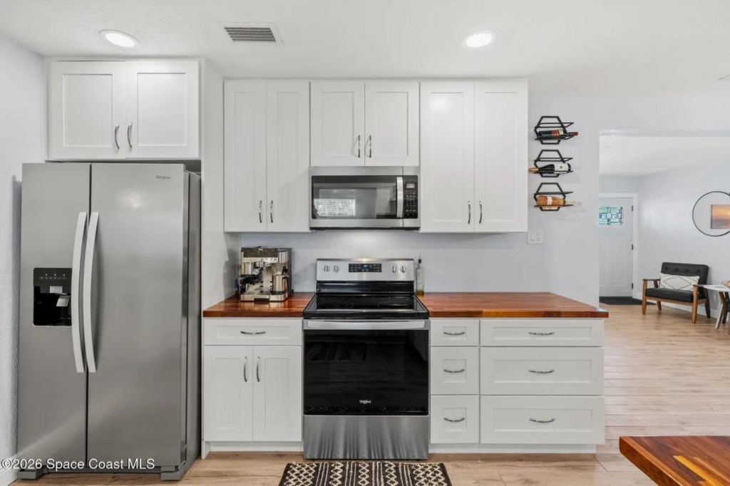 3 bedroom vacation house at Cocoa Beach - Image 9