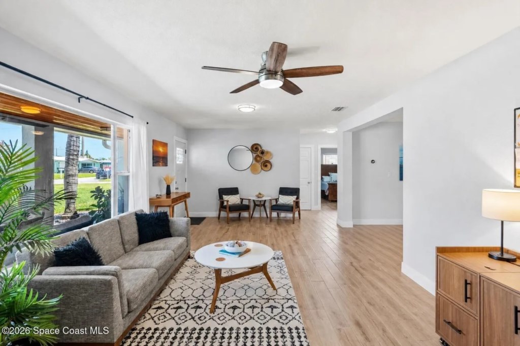 3 bedroom vacation house at Cocoa Beach - Image 2