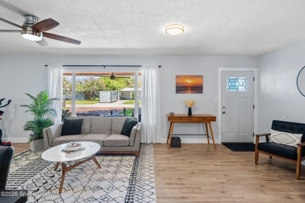3 bedroom vacation house at Cocoa Beach - Image 3