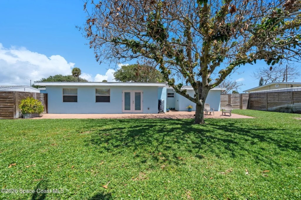 3 bedroom vacation house at Cocoa Beach - Image 32