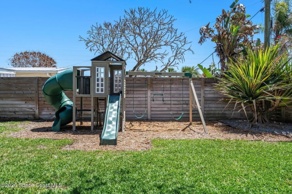 3 bedroom vacation house at Cocoa Beach - Image 35