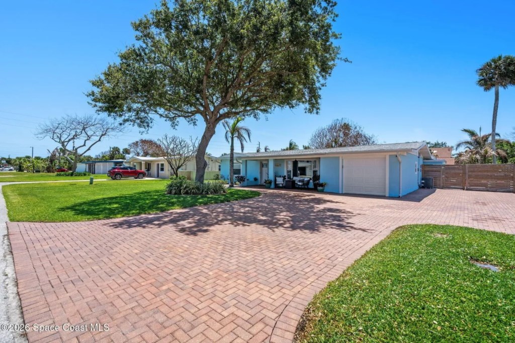 3 bedroom vacation house at Cocoa Beach - Image 37