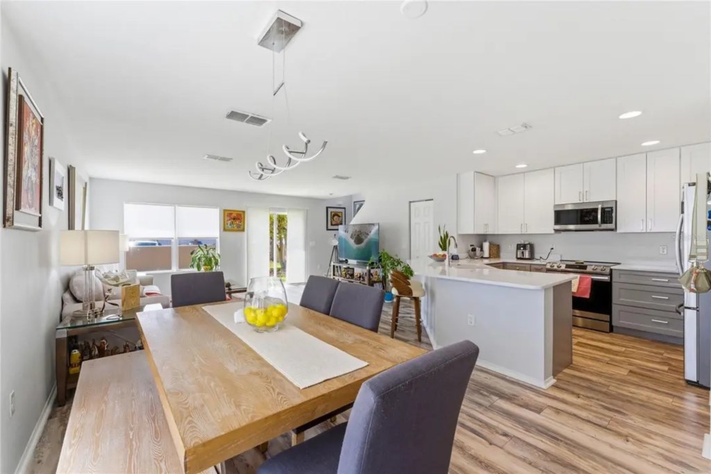 3 bedroom vacation townhouse at Compass Bay - Image 3