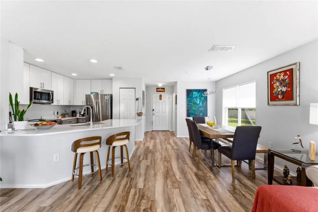 3 bedroom vacation townhouse at Compass Bay - Image 5