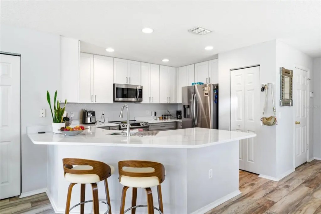 3 bedroom vacation townhouse at Compass Bay - Image 6