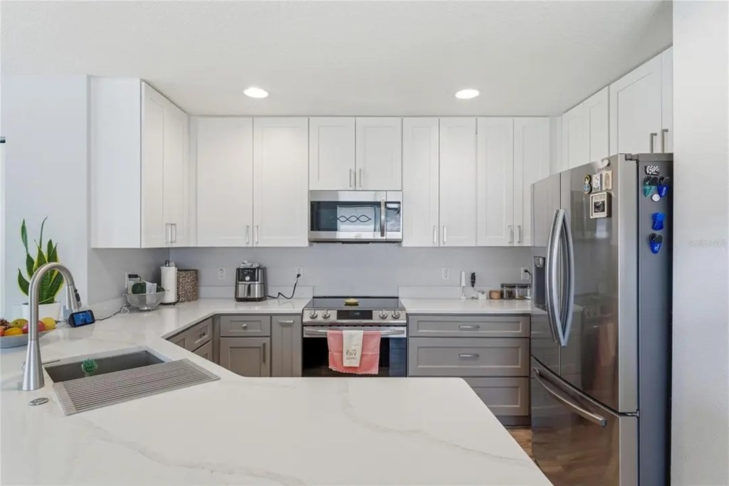 3 bedroom vacation townhouse at Compass Bay - Image 8