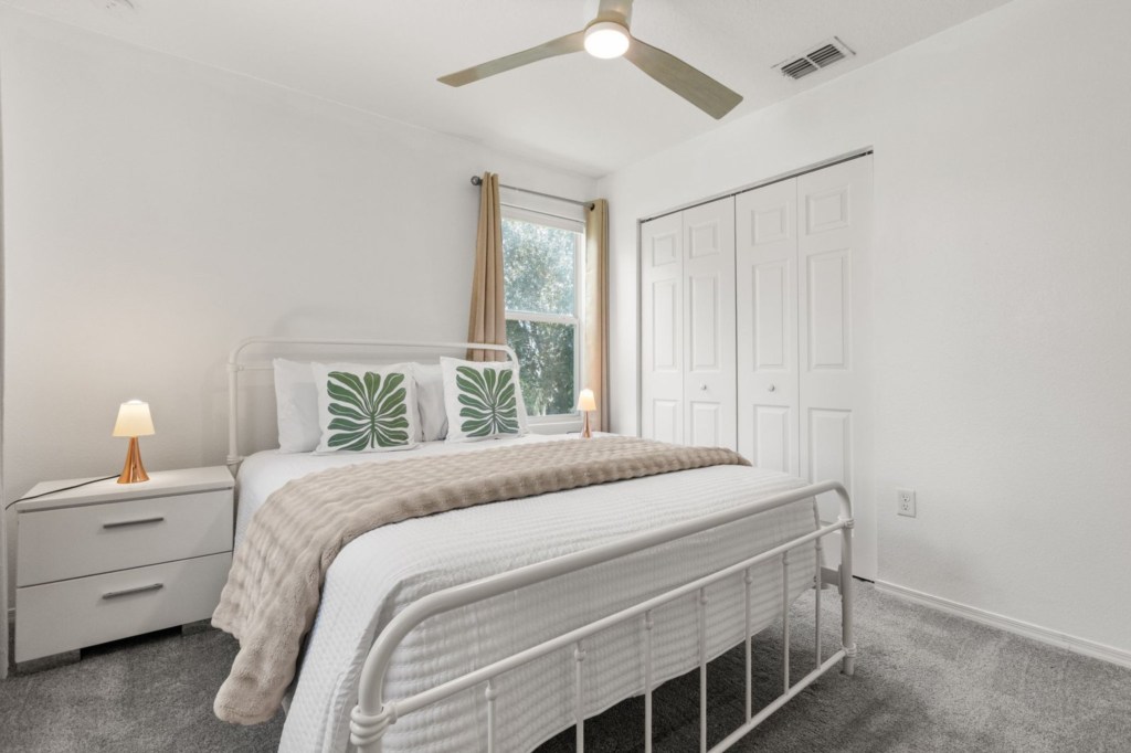 Bedroom — 3045 Seaview Castle Drive, photo 12 of 40