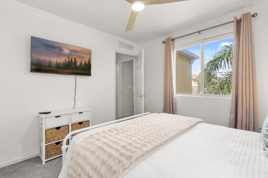 Bedroom — 3045 Seaview Castle Drive, photo 13 of 40