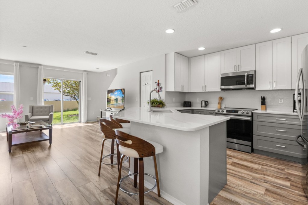 Kitchen — 3045 Seaview Castle Drive, photo 8 of 40