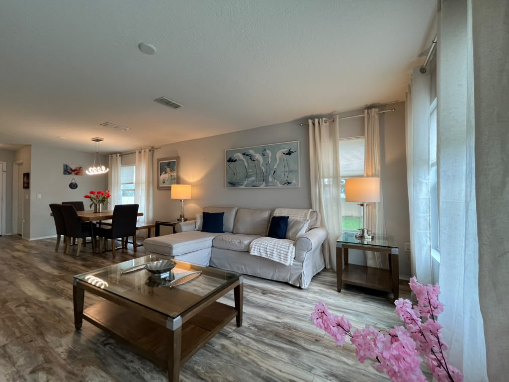 3 bedroom vacation townhouse at Compass Bay - Image 1