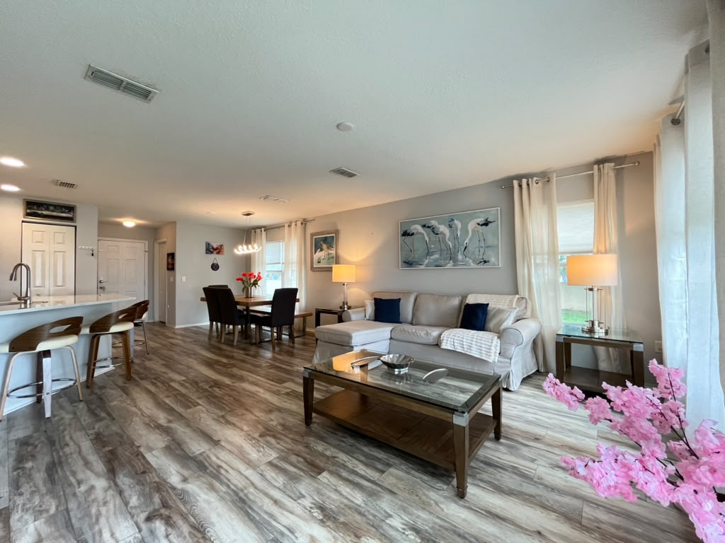 3 bedroom vacation townhouse at Compass Bay - Image 3