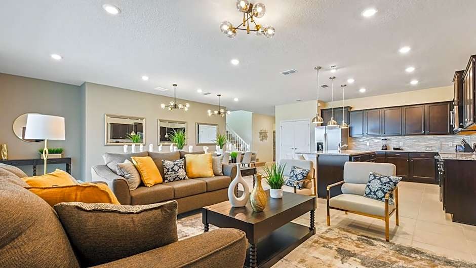 9 bedroom vacation house at Windsor Island Resort - Image 2