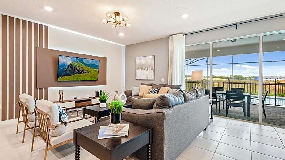 9 bedroom vacation house at Windsor Island Resort - Image 3