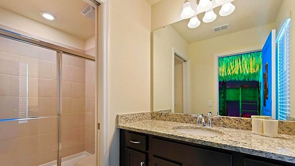 9 bedroom vacation house at Windsor Island Resort - Image 35