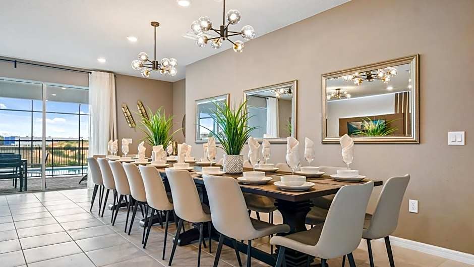 9 bedroom vacation house at Windsor Island Resort - Image 5
