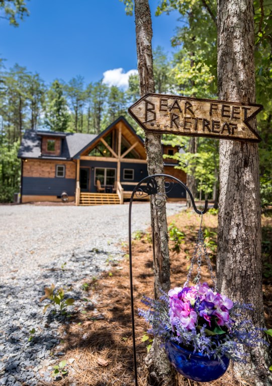 Charming cabin retreat nestled in the woods, perfect for a peaceful getaway.