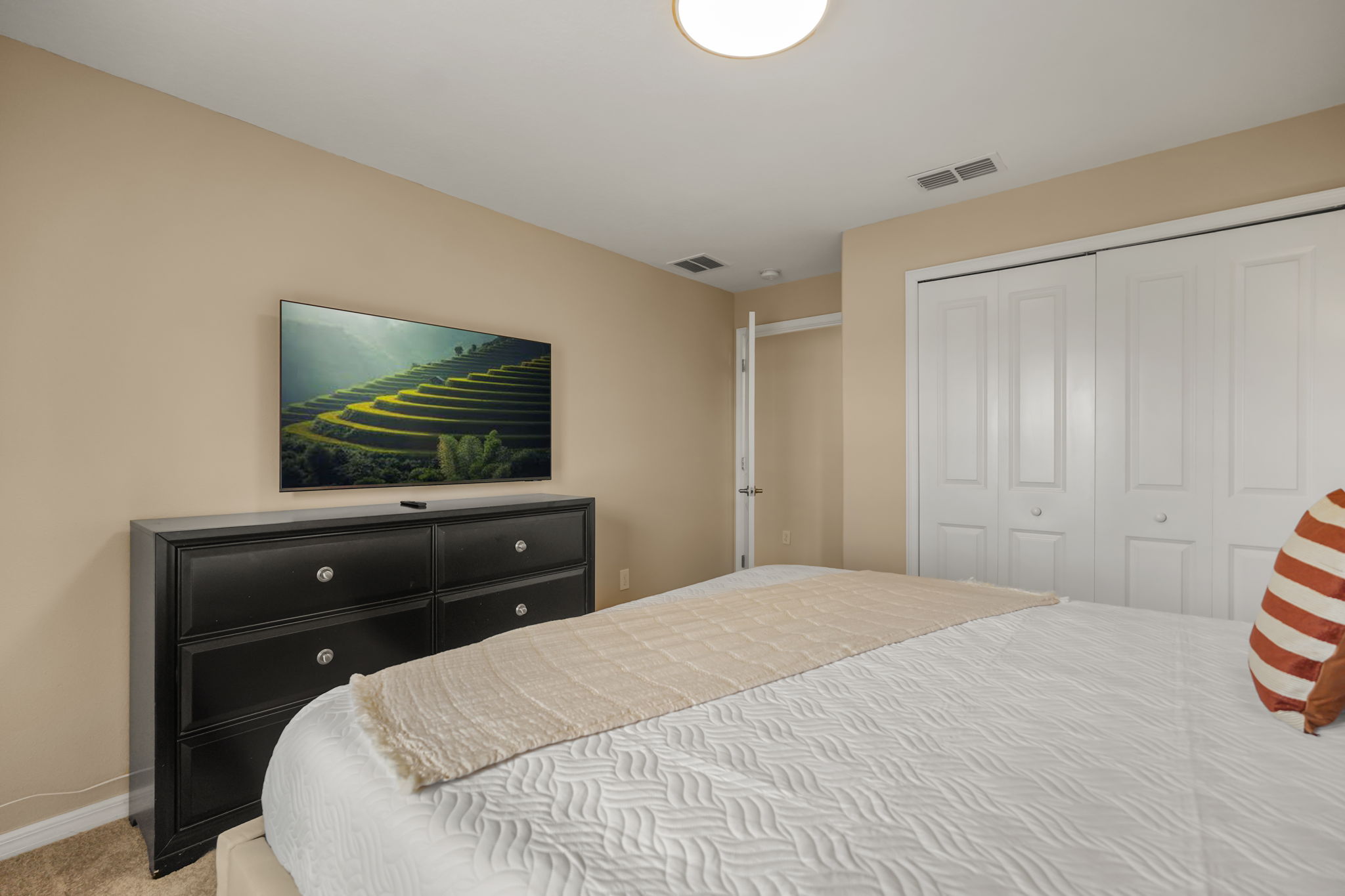 4 bedroom vacation townhouse at Storey Lake - Image 15