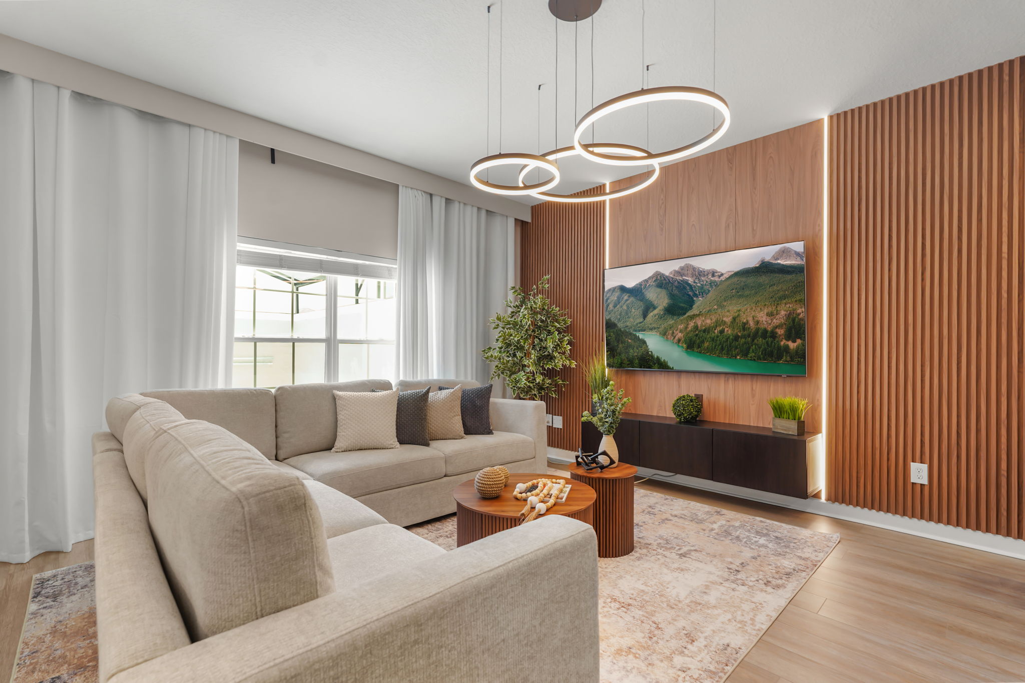 4 bedroom vacation townhouse at Storey Lake - Image 2