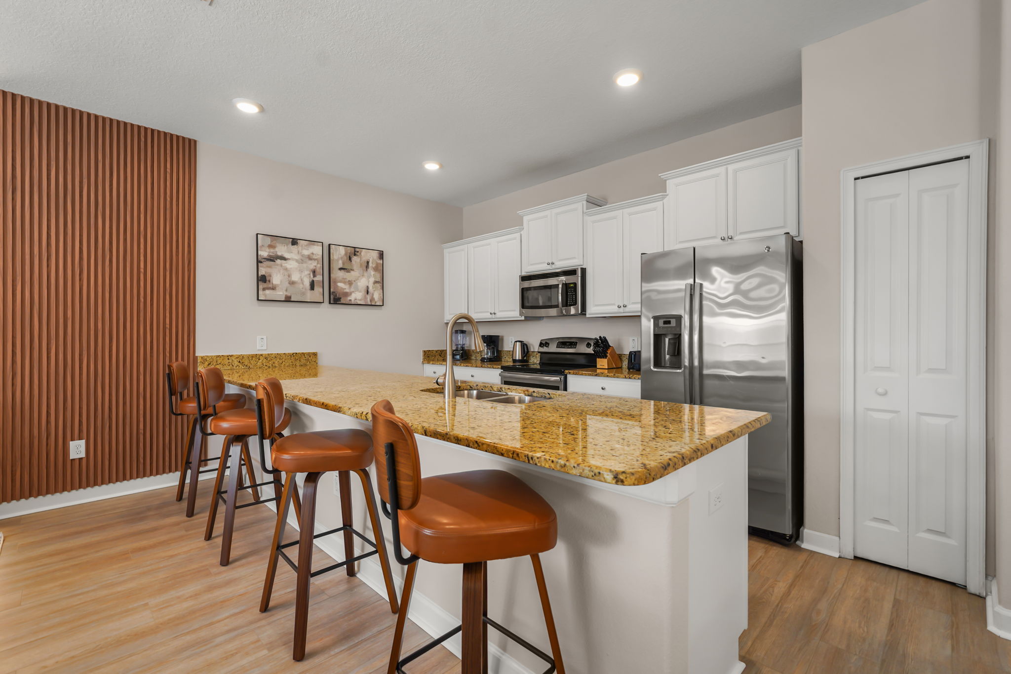 4 bedroom vacation townhouse at Storey Lake - Image 7