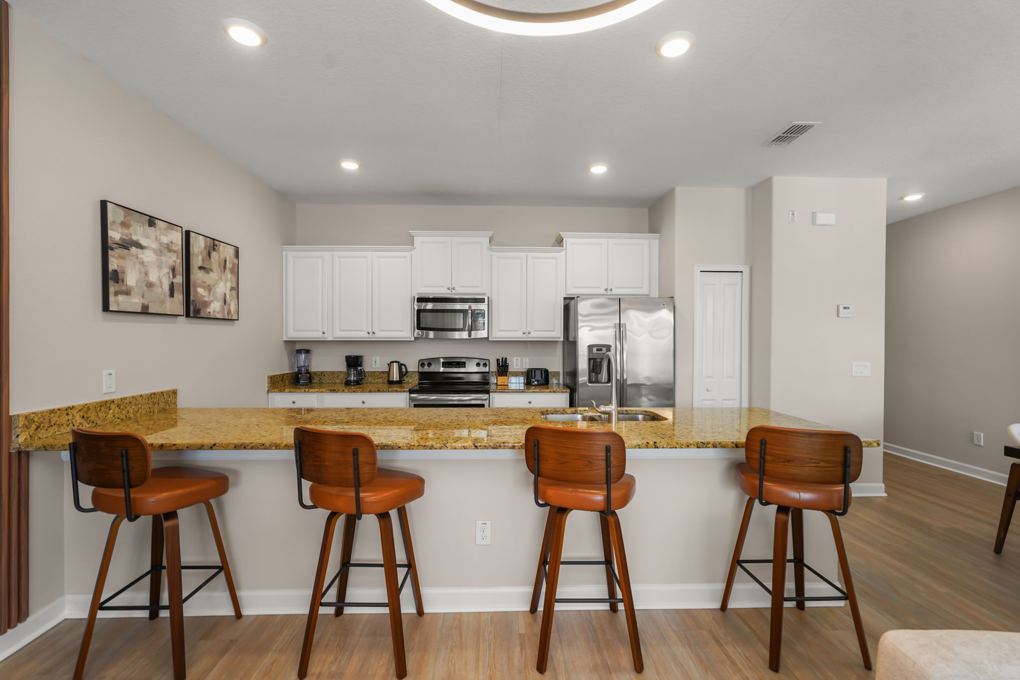 4 bedroom vacation townhouse at Storey Lake - Image 8