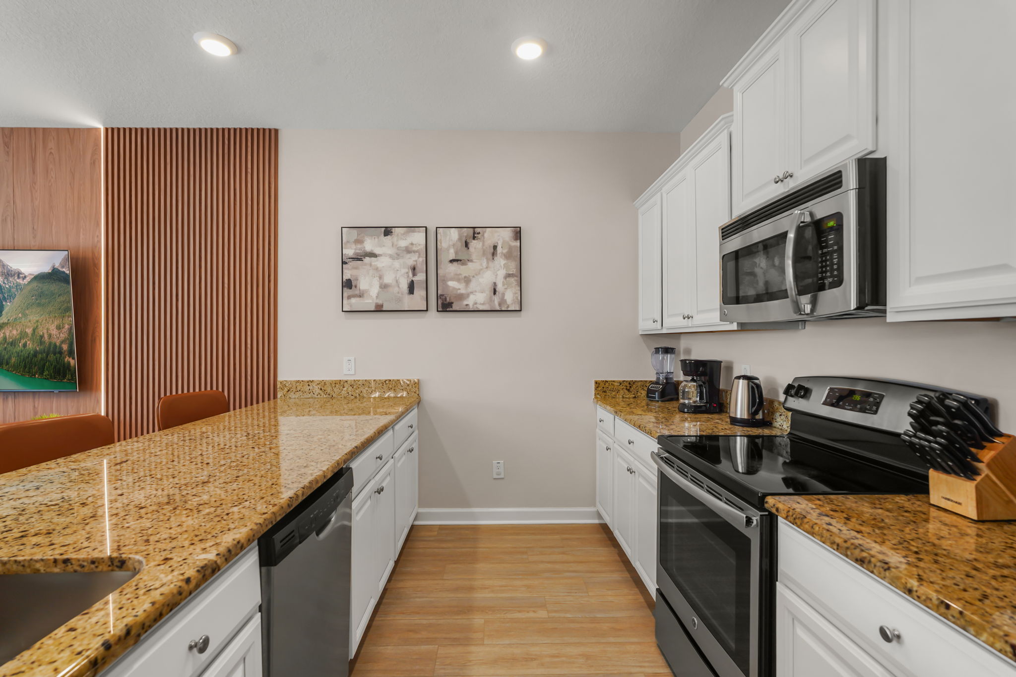 4 bedroom vacation townhouse at Storey Lake - Image 9