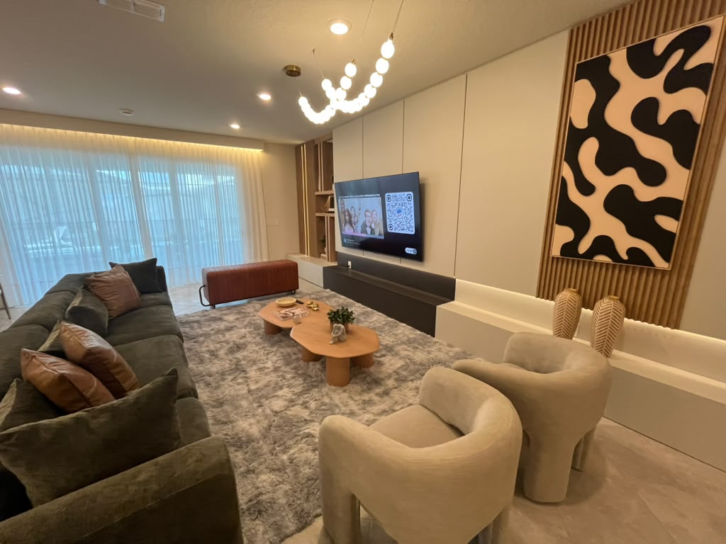 10 bedroom vacation house at Windsor Cay - Image 2