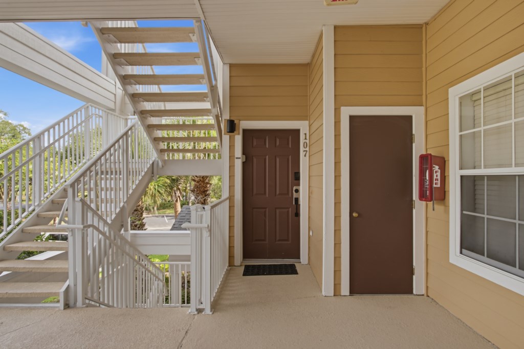 02-FrontPorch