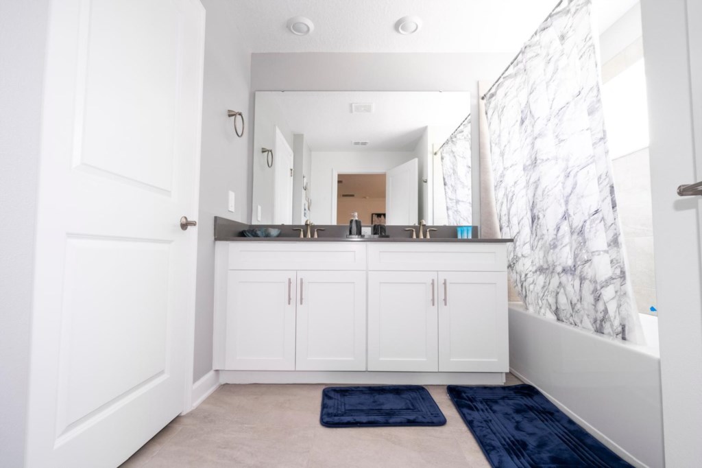 4 bedroom vacation townhouse at Storey Lake - Image 33
