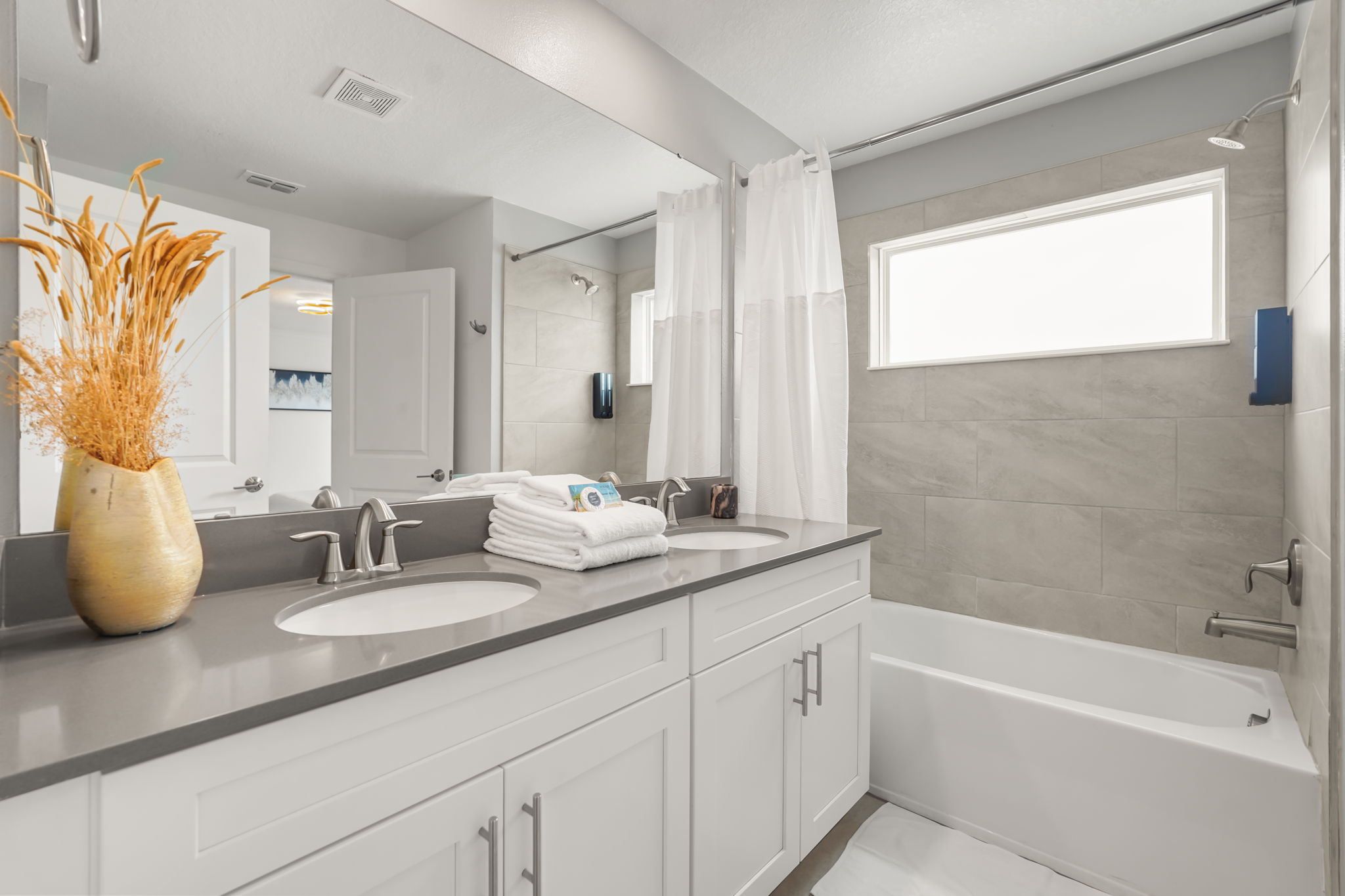 4 bedroom vacation townhouse at Storey Lake - Image 28