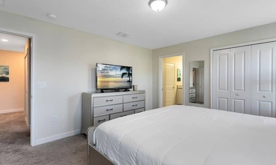 4 bedroom vacation townhouse at Storey Lake - Image 11