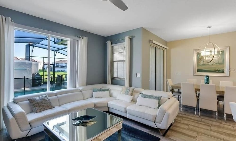4 bedroom vacation townhouse at Storey Lake - Image 2