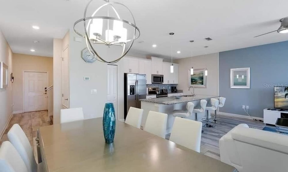 4 bedroom vacation townhouse at Storey Lake - Image 4