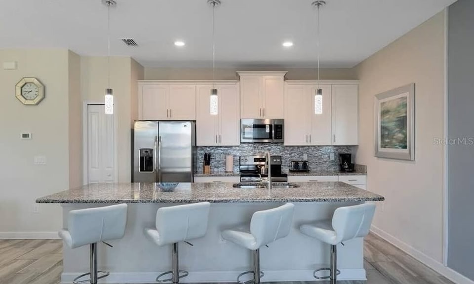 4 bedroom vacation townhouse at Storey Lake - Image 7