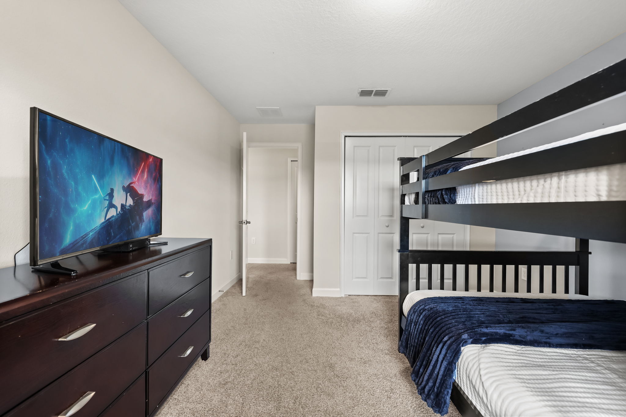 4 bedroom vacation townhouse at Storey Lake - Image 13
