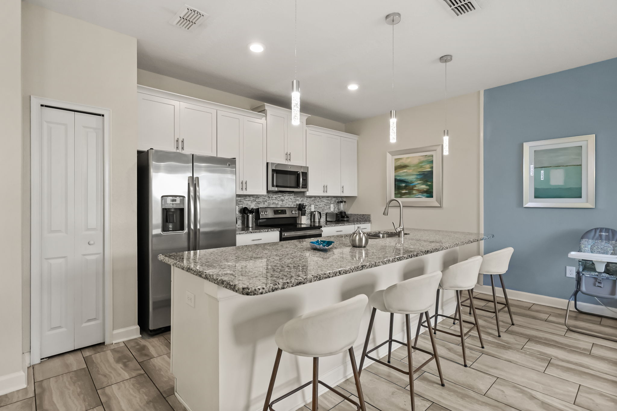 4 bedroom vacation townhouse at Storey Lake - Image 4