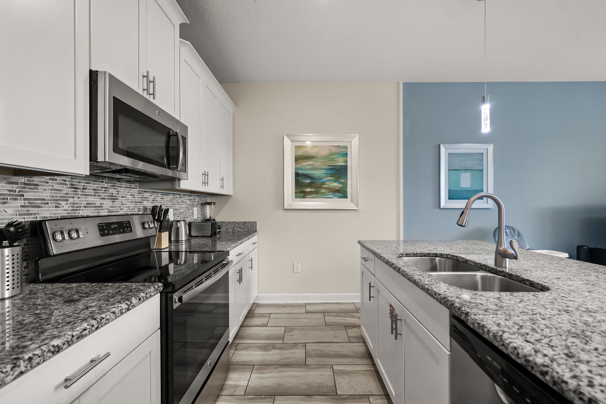 4 bedroom vacation townhouse at Storey Lake - Image 5