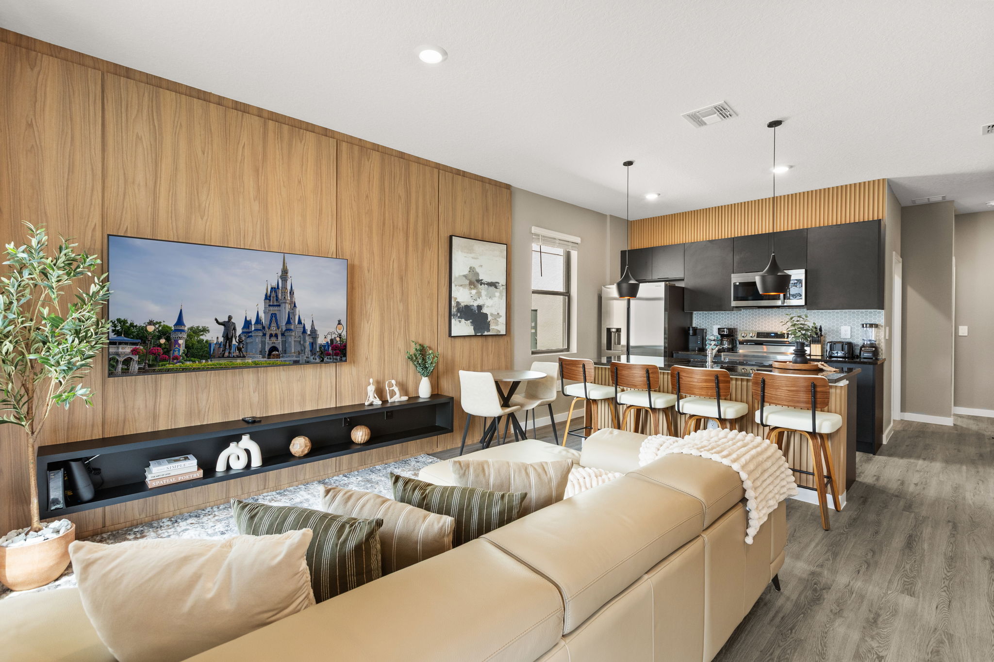 3 bedroom vacation townhouse at The Hub at Westside Reserve - Image 2