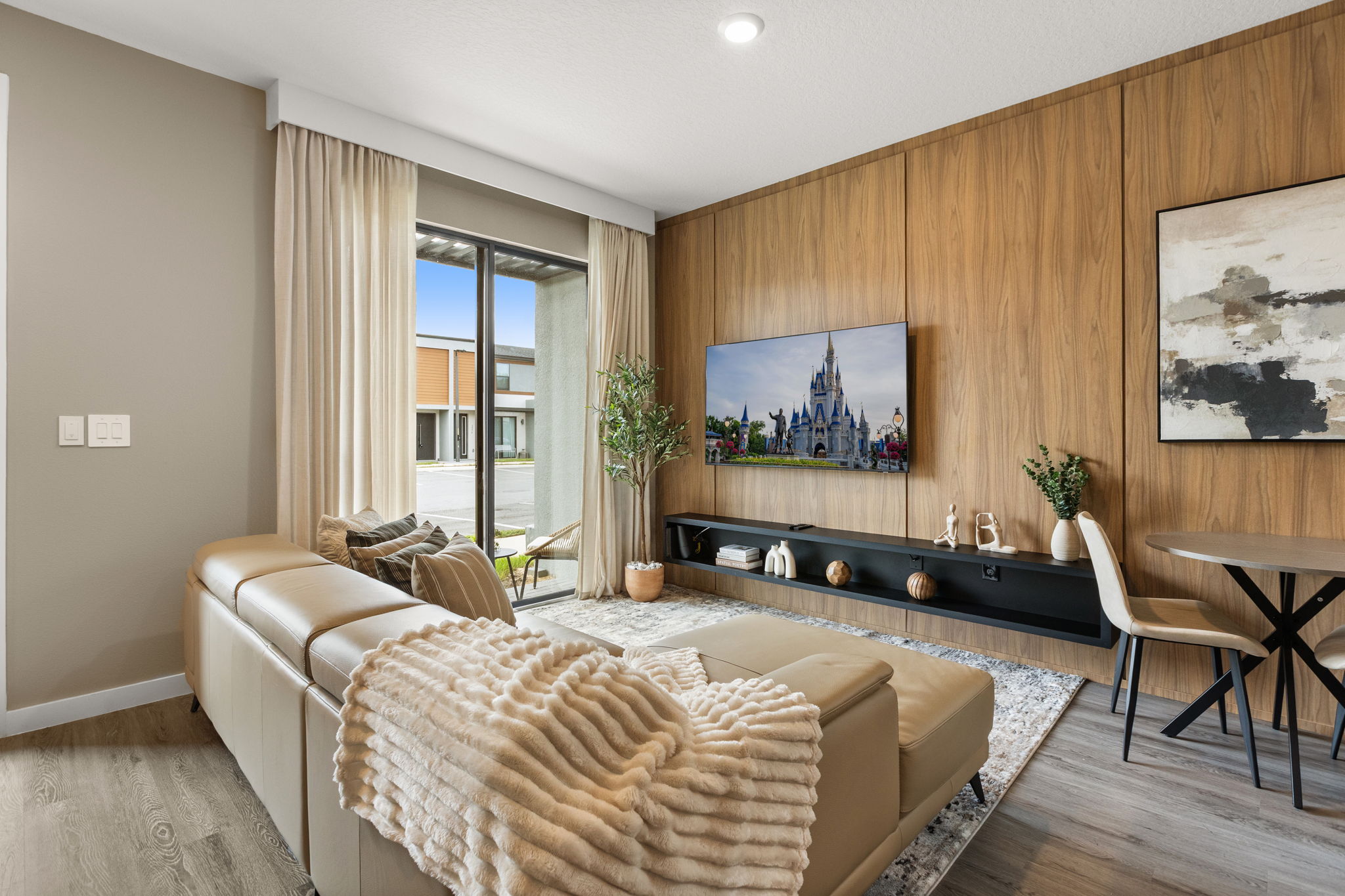 3 bedroom vacation townhouse at The Hub at Westside Reserve - Image 3