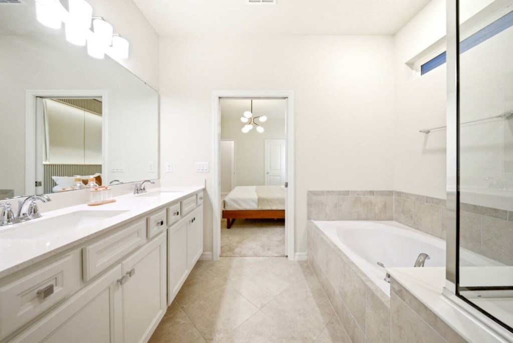 7 bedroom vacation house at Windsor Cay - Image 68