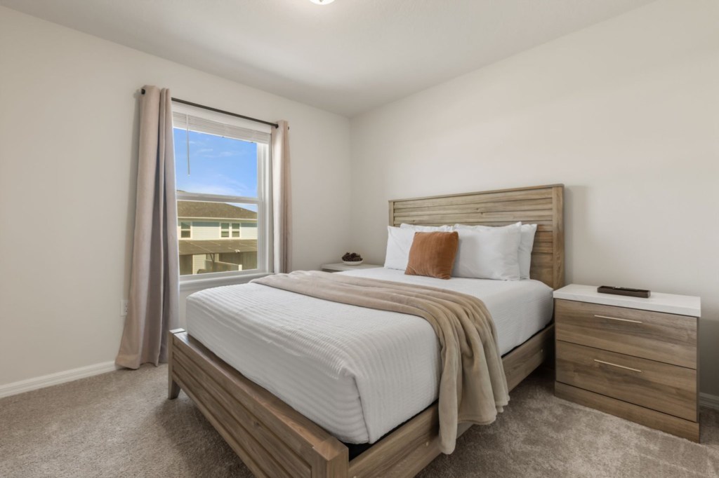 Bedroom — 16258 Coastal Cove Lane, photo 25 of 89