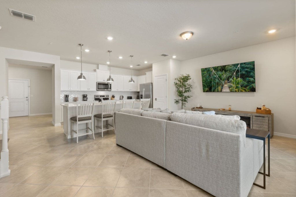 Living area — 16258 Coastal Cove Lane, photo 9 of 89